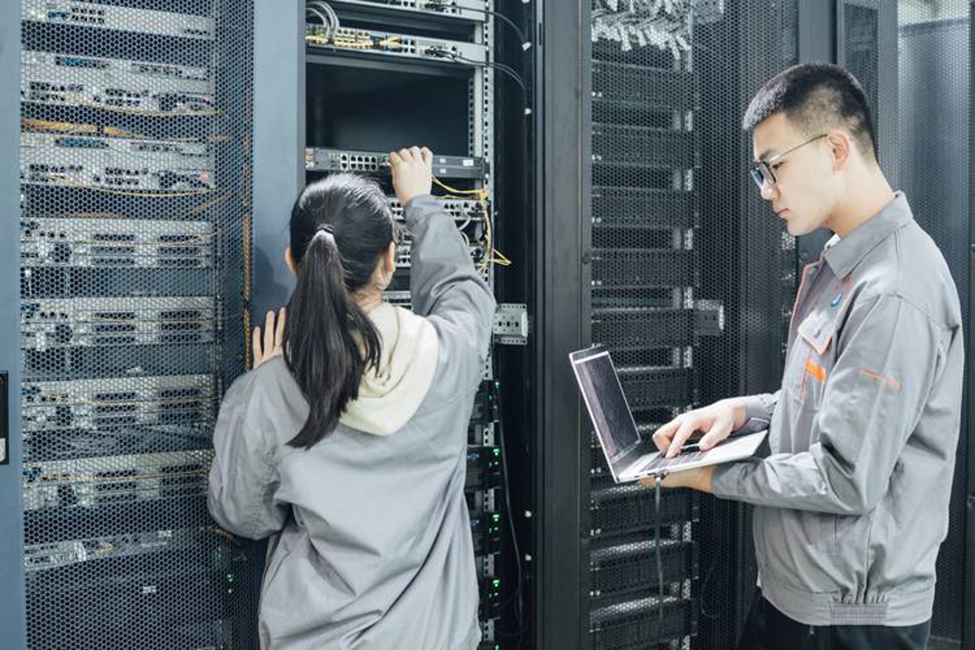 百重信息技术